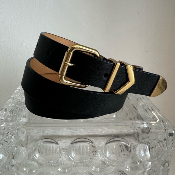 J.Crew Black Leather Belt with Gold Color Hardware Womens Size Medium - Picture 1 of 6